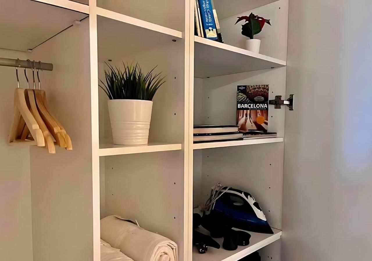 Taulat Loft L Poblenou Beach L Self Check In L Terrace Penthouse Barcelona Bagian luar foto