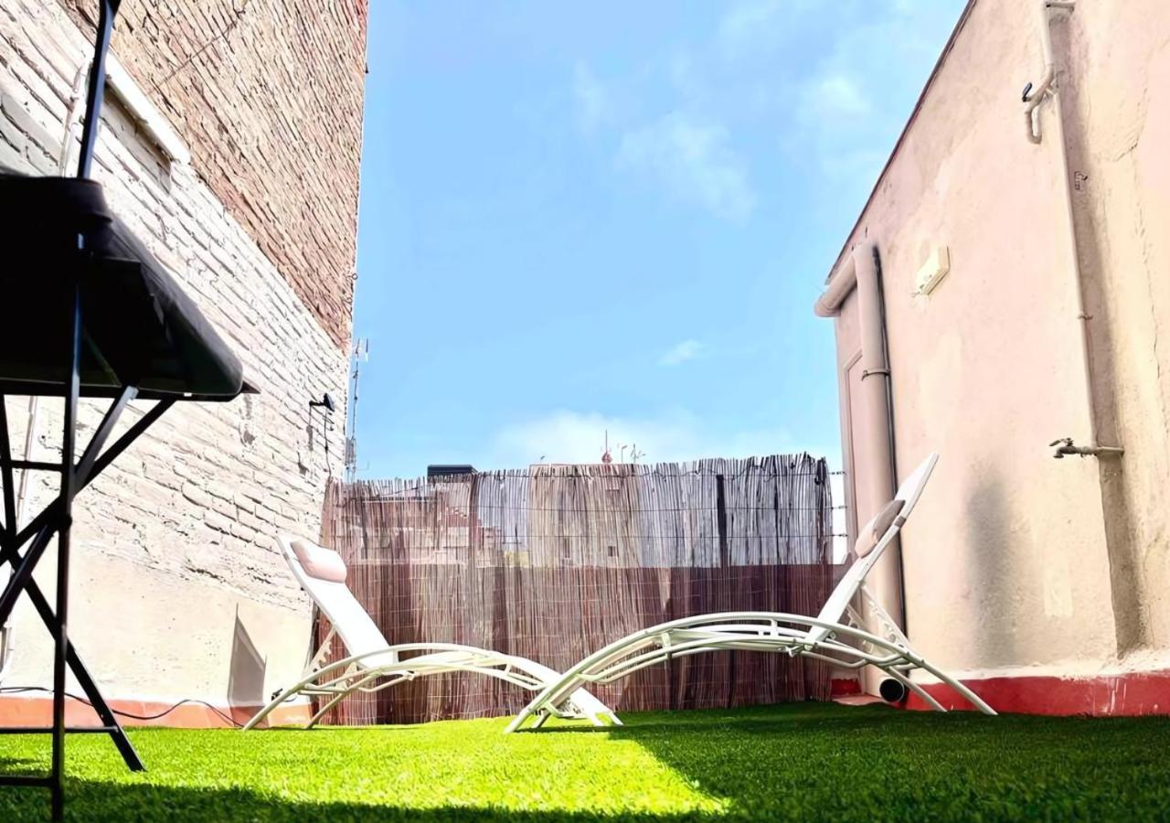 Taulat Loft L Poblenou Beach L Self Check In L Terrace Penthouse Barcelona Bagian luar foto