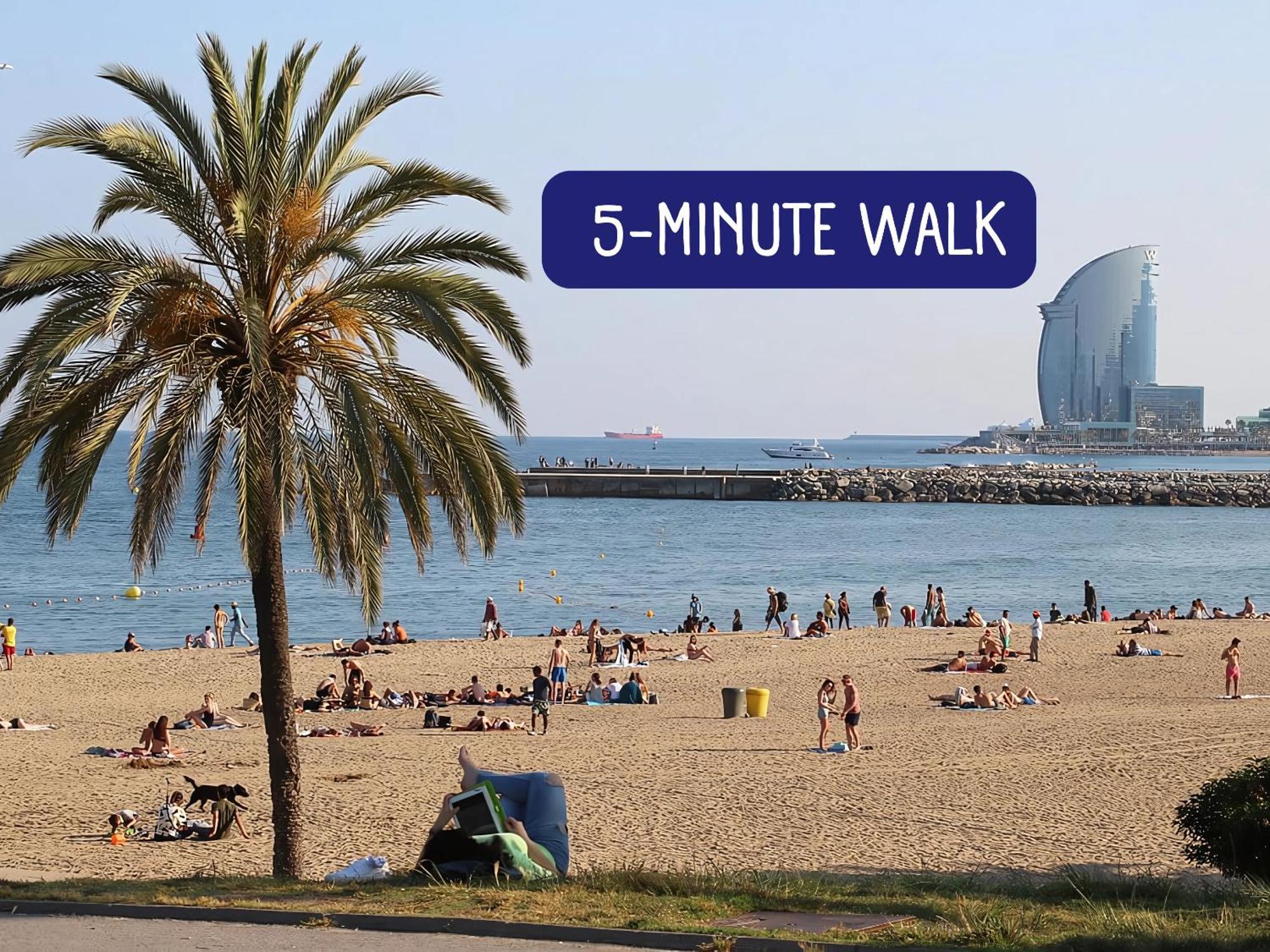 Taulat Loft L Poblenou Beach L Self Check In L Terrace Penthouse Barcelona Bagian luar foto